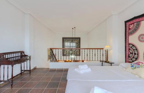 The Ocean Retreat - Beach Villa 30m next to the sea - Photo 37