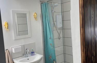 Self-contained, Framlingham Snug, Private Parking, no cooking facilities - Foto 11