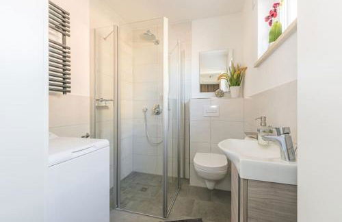 Exklusives Ferienhaus am See mit Hund, Sauna, Garten, 140qm - Foto 15