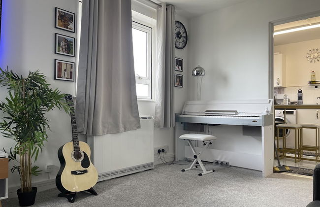 Stunning Welcoming Cosy Apartment in London - Foto 8