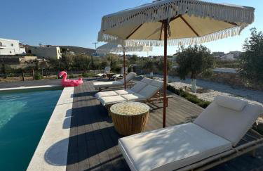 Villa Loretta with pool, jacuzzi and garden - Photo 25
