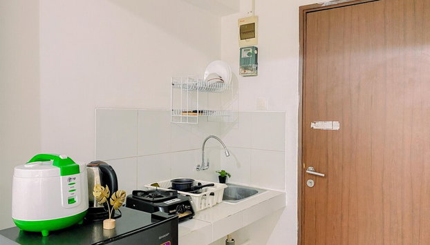 Restful and Homey Studio Gunung Putri Square Apartment - Foto 5, Cocina privada