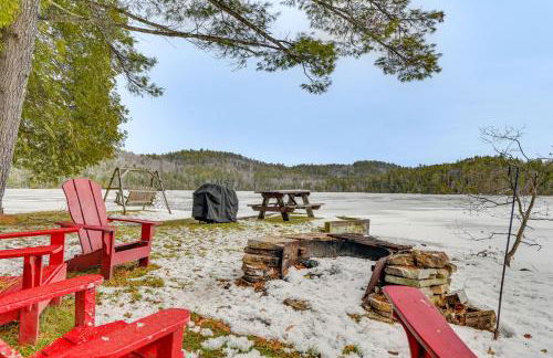 Great for Gatherings! Lakefront Ticonderoga Villa - Foto 42