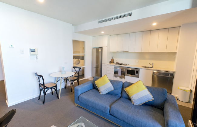 Waterfront Melbourne Apartments - Photo 42