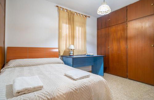 Amplio piso con 4 habitaciones para disfrutar de Málaga con parking gratuito - Photo 47