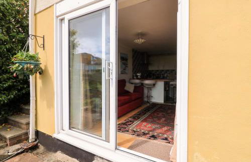 Garden View - Photo 2