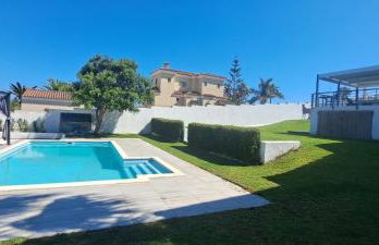 Torreguadiaro Villa - 2 mins walk from the bars and restaurants - Photo 4