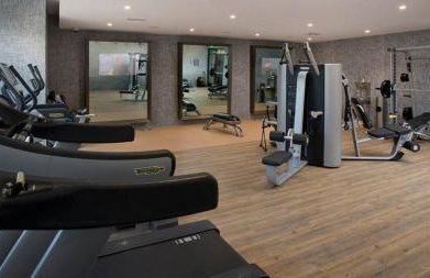 Amethyst Horizon - Stylish peaceful 2BR w zen Garden View Pool Gym - Foto 35