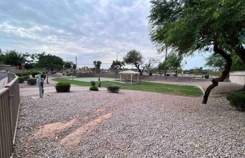 Gorgeous Abode 3 Bedrooms Hide-out in Mesa - Photo 60