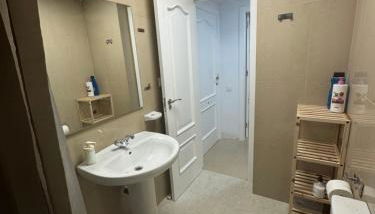 Precioso y luminoso apartamento junto al mar y playa en Garrucha 1B - Foto 5