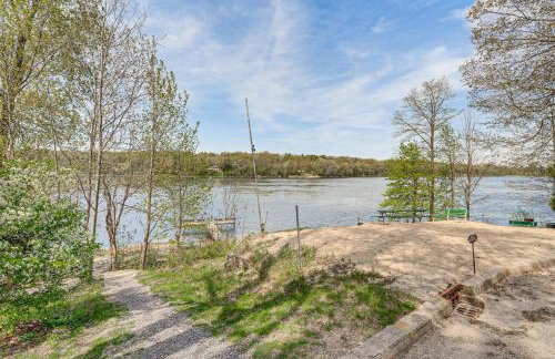 Charming Cottage Steps to Lake Wandawega! - Foto 30