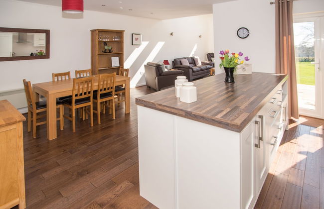 Stoneleigh Village - Photo 64