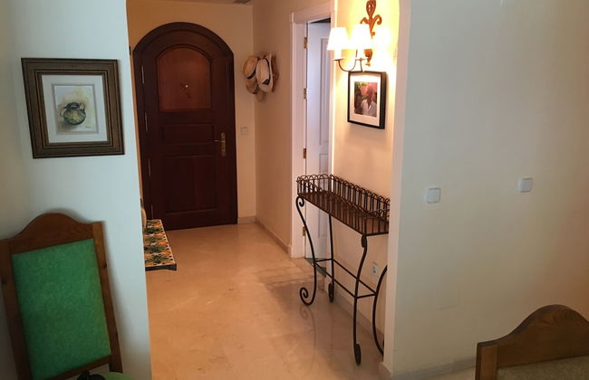 Luxury Apartament in 5 Star Urbanización - Photo 2