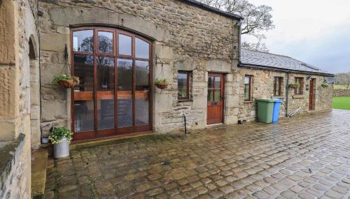 Orcaber Farm Barn - Photo 4