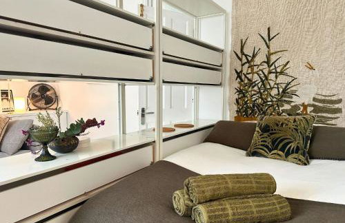 Stylish Flat by Brockley Station & Goldsmiths - Photo 9