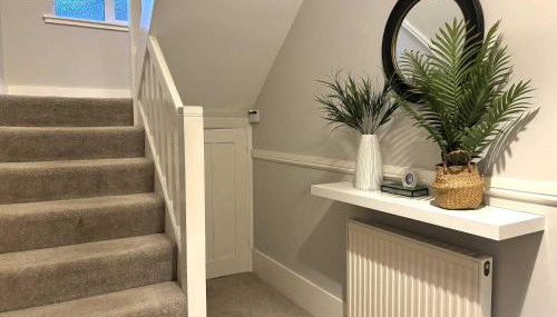 Large Home near Edgbaston Stadium, UOB & QE hospital sleeps 6 - Foto 3