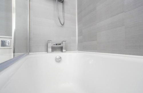 Livingston 4 Bed + Car Space - Foto 4