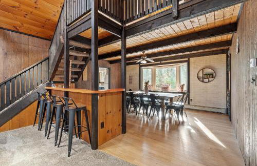 NEW! Woodland Retreat - Hot tub Game Room Firepit - Foto 28