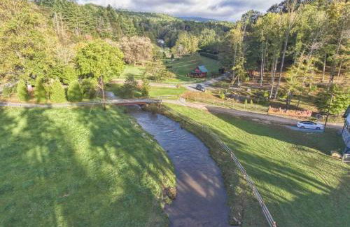 LUXURY!! Hot Tub, Pool Table, River & Petting zoo? - Foto 52