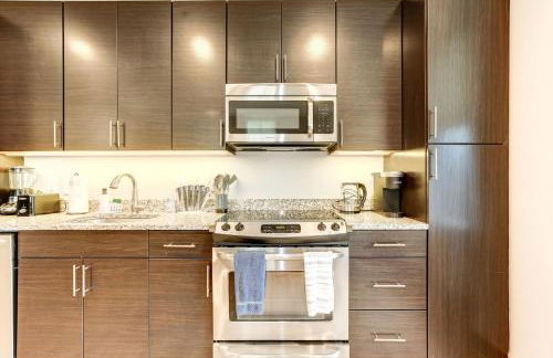 1BR Luxury Apartment With Rooftop Deck & Pool - Foto 22