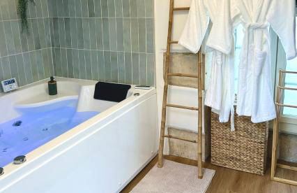 L 'Écrin - Balnéo & Cinéroom - Foto 11