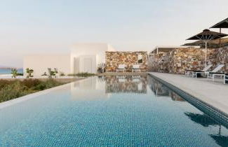 TWWO Antiparos - Foto 1