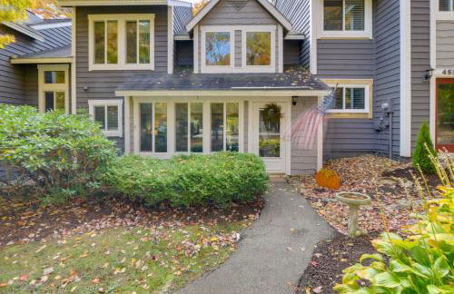 Charming Hidden Valley Resort Home Walk to Slopes - Foto 3