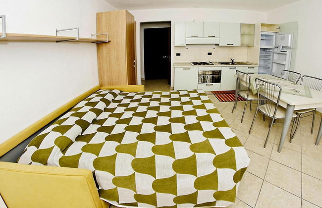 Apartment in Castellaro With Garden - Photo 2