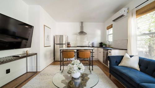 Stay Portland - The Câlin Suite - Posh Local Boutiques & Eateries - Foto 1