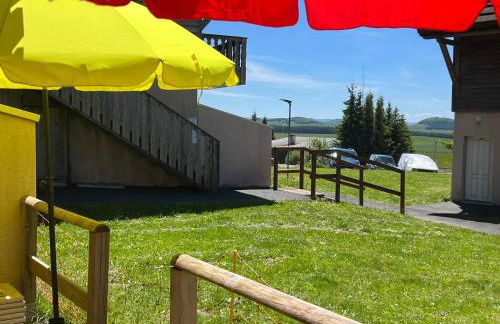 Super Besse chez Sophie 2ch, séjour, wifi, 2tv, rdc, terrasse, parc, piscine, pkg - Foto 42