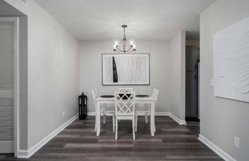 Grand Lakes Condo - Renovated 2BR-1 5BA Condo - Near UA - Foto 7