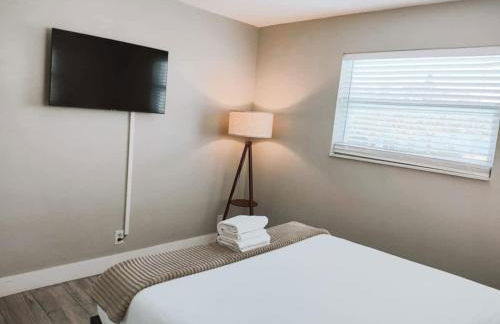 Rustic Retreats Cozy 2BR for 6 guests minutes from Las Olas - Foto 7