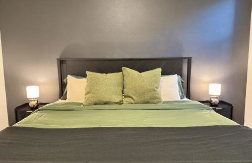 Luxe Deco Haven with Pool, Gym & Parking Close to Disneyland - Foto 53