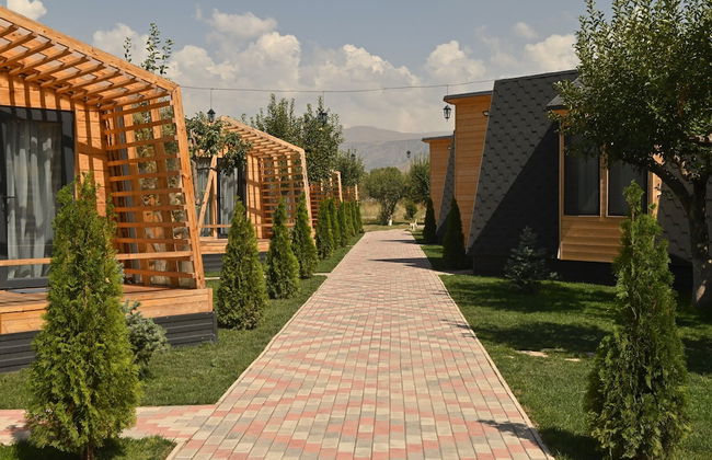 Hidden Garden Resort - Photo 32