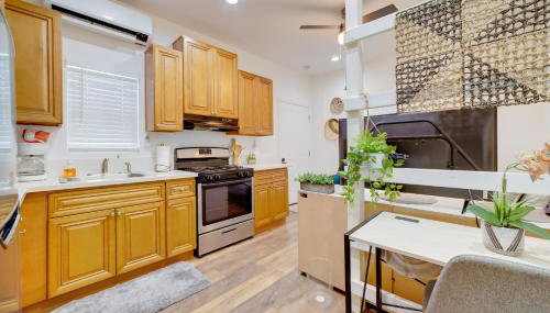 Work and Play! Studio Retreat 2 Mi to Dtwn Riverside - Foto 2