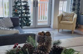 5 The Lookout - 2 bed apartment with parking, balcony & sea views - Photo 27