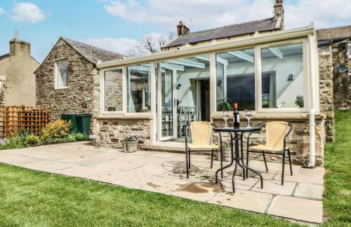 West Reins - Photo 1