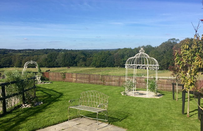 The Farmhouse - Sleeps 12 With Private Grounds - Foto 28