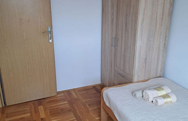 Slava - Close to the Mall - A1 - Photo 2