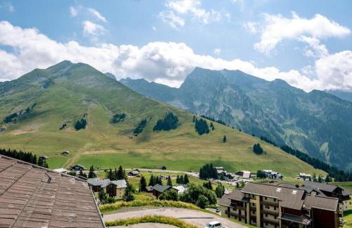 Slow Chalet MtBlanc Soleil Ski-inout Nice View Balcony Elevator Parking - Photo 17