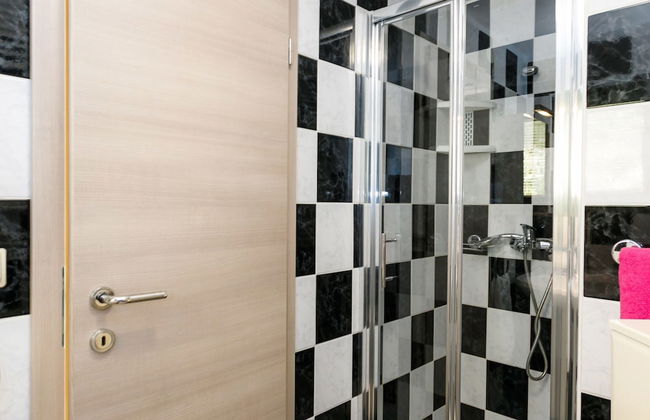 Lovely Apartment With Terrace & Garden Grill - Foto 9