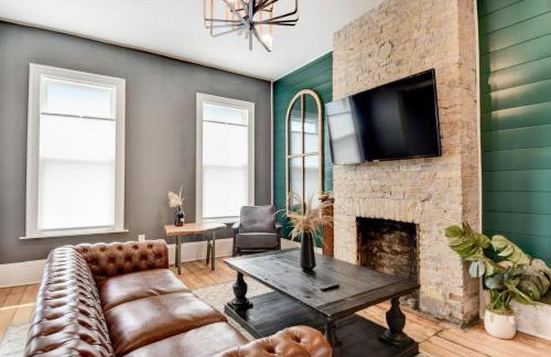 Downtown Milwaukee Area | 4BR Home | Sleeps 14 - Foto 1