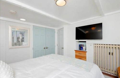 3BR Harborside Home|Gloucester+Rockport|Ocean View - Photo 11