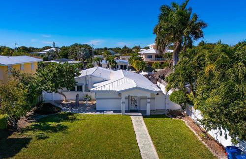 Paradise Cove - Waterfront Private Pool Home, 2 Mins to Open Gulf, 60' Dock - Foto 42