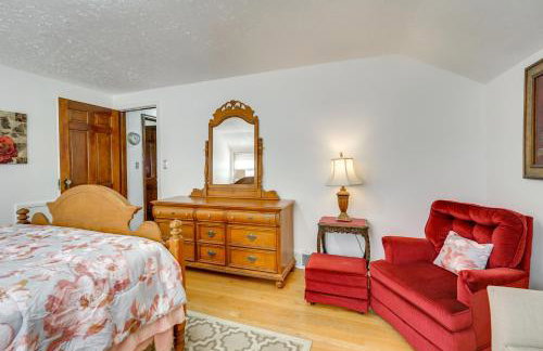 Walk to Detroit Zoo Home with Sunroom and Patio! - Foto 13