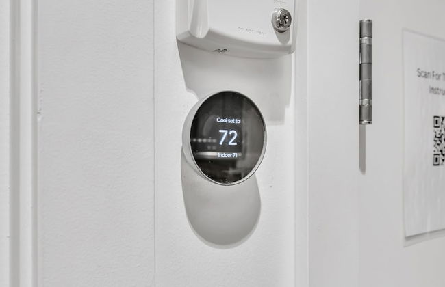 RESTAURANT on site. Walk to everything by RedAwning - Foto 13