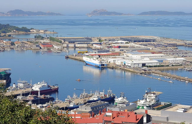 Visite du port de Vigo + Visite d'un vivier à crustacés - Photo 1