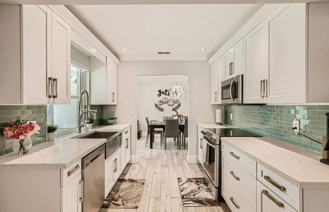 Great Location Private House Pool, Hot Tub, Patio w/ Fire Pit 3br/2ba - Foto 7