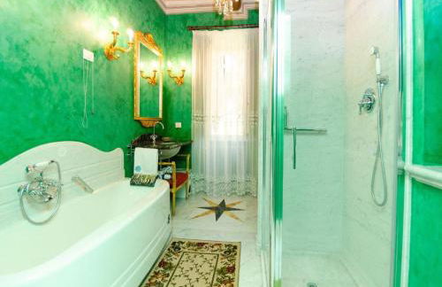 Villa in Uzzano with Private Pool & Garden - Foto 23