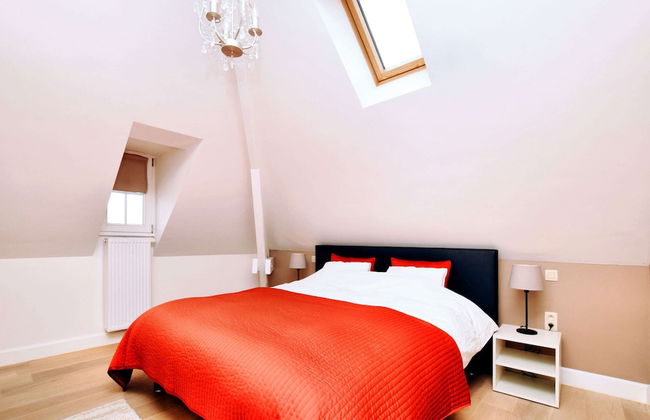 Luxurious Holiday Home in Courtil with Hot Tub - Photo 9